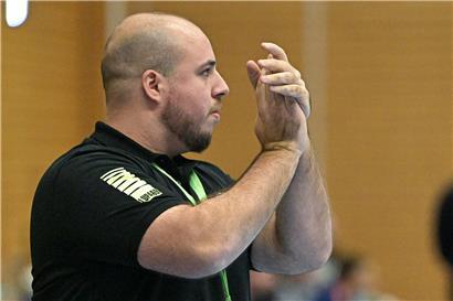 Ben Schuster trainiert die Käerjenger Fußballmannschaft seit Dezember 2024 beim Training