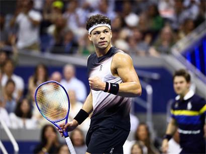 Ben Shelton steht nach seinem Sieg über Carlos Alcaraz im Halbfinale der US Open