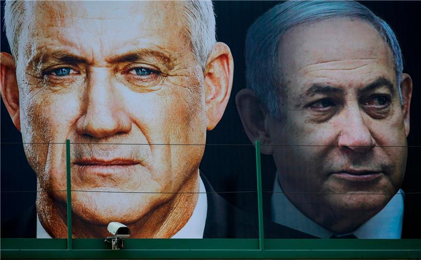 Benny Gantz und Benjamin Netanjahu auf alten Wahlplakaten: Beide versuchen, einen vierten Urnengang zu vermeiden
