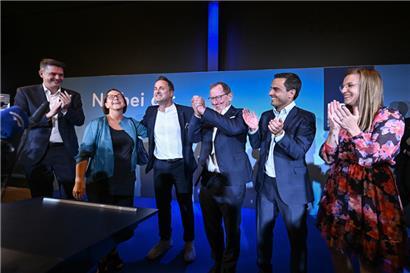 Bereit, auch in Zukunft Regierungsverantwortung zu übernehmen: (v.l.) Lex Delles, Yuriko Backes, Xavier Bettel, Fernand Etgen, Max Hahn, Carole Hartmann
