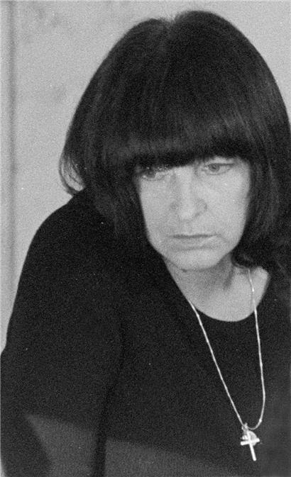 Bereits 1939 wurde Friederike Mayröcker literarisch tätig, sieben Jahre später wurden ihre ersten Gedichte veröffentlicht
