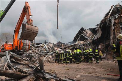 Bereits am Donnerstag wurde durch russische Angriffe u.a. ein Verwaltungsgebäude in der weit von der Front entfernt liegenden Stadt Odessa zerstört
