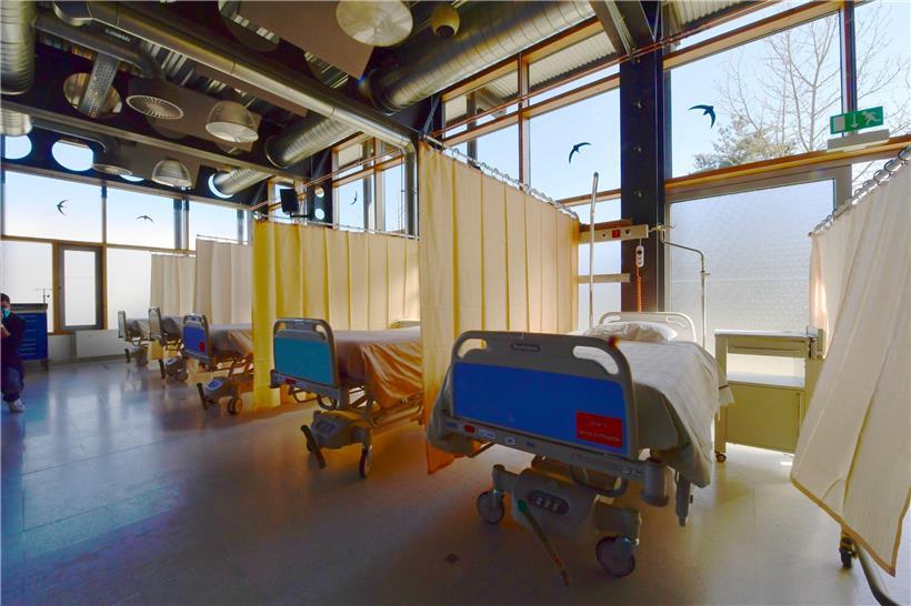 Bereits im Frühjahr hatte das CHEM seine Cafeteria umgebaut, um Corona-Patienten auch bei einem Engpass aufnehmen zu können
