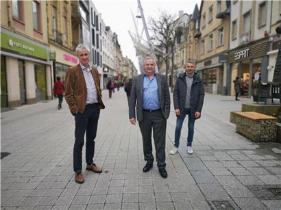 Berny Ley (Voyages Flammang), Präsident Nicolas Kremer (Bijouterie Hirsch) und Philippe Boisserie (Librairie Diderich) treten als Team auf. Es soll nicht nur eine Person im Fokus stehen.

