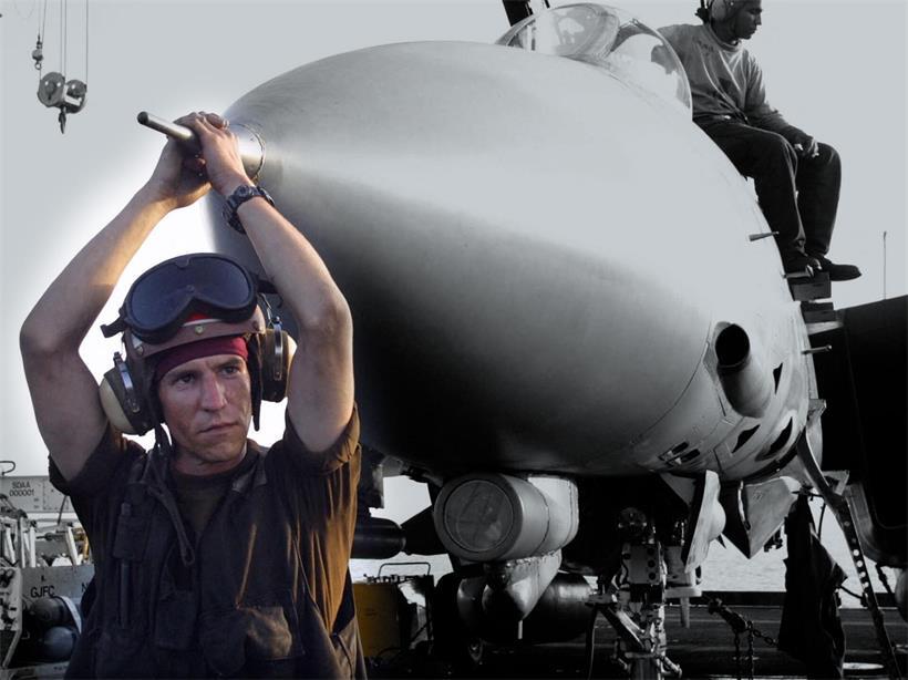 Besatzungsmitglieder auf dem Flugzeugträger USS Enterprise im Oktober 2001
