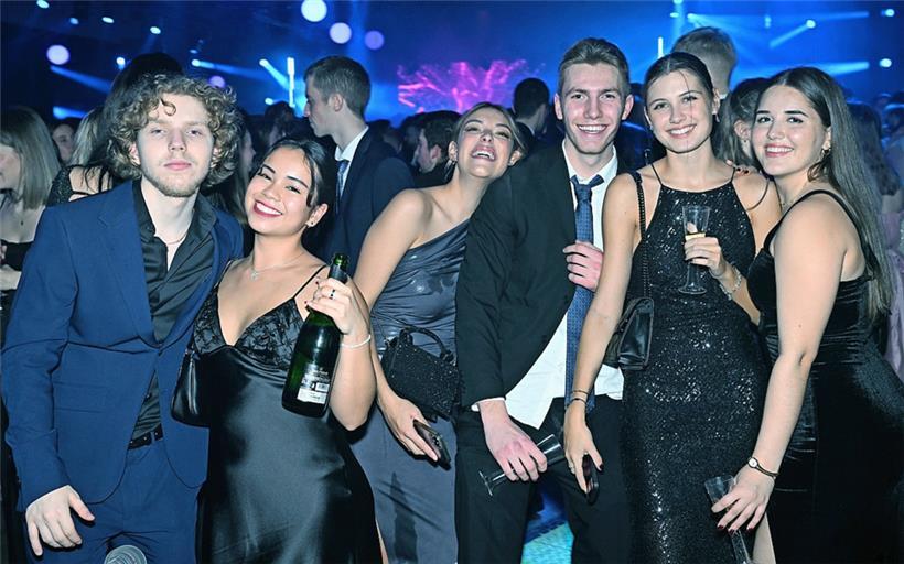 Besonders bei jungen Leuten führt kein Weg am „Zürcher Bal“ vorbei