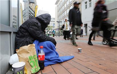 Besonders im Winter haben Obdachlose mit den Wetterbedingungen zu kämpfen
