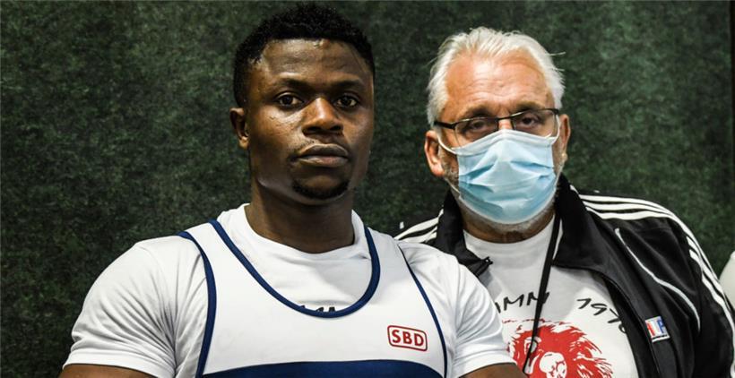 Bester männlicher Athlet des Wettkampfes wurde Yannick Djankou (hier auf dem Bild mit Trainer Alain Hammang zu sehen)
