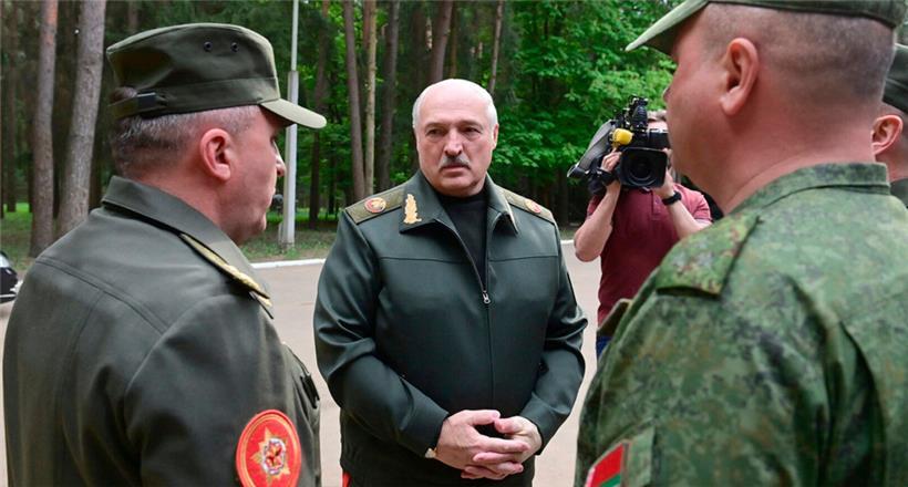 Besuch beim Heer: Lukaschenko hatte sich zuvor sechs Tage lang gar nicht mehr blicken lassen
