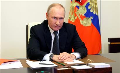 Bewohner können nun zur Arbeit in der Rüstungsindustrie gezwungen oder an Reisen gehindert werden
