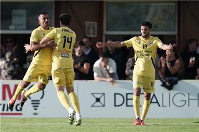 Bilal Benkhedim (r.) und die Düdelinger konnten zum Schluss immer feiern
