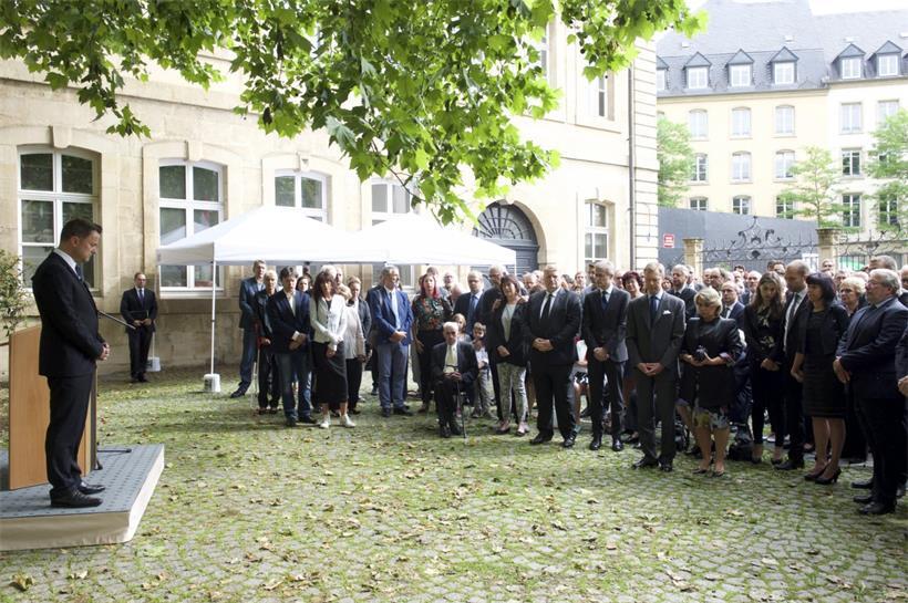 Gedenkzeremonie für Camille Gira: Großherzog und Politiker nehmen Abschied 