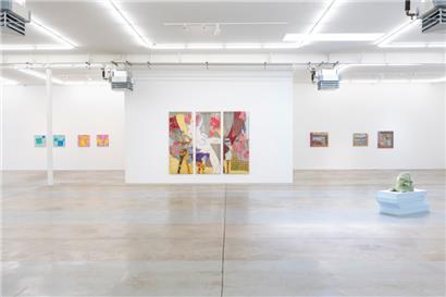 Einblick in das geordnete Chaos in der Galerie Ceysson & Bénétière: die Ausstellung „Soft Chaos“

