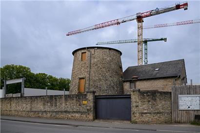 Kulturministerium  prüft Versetzung der Windmühle beim CHL