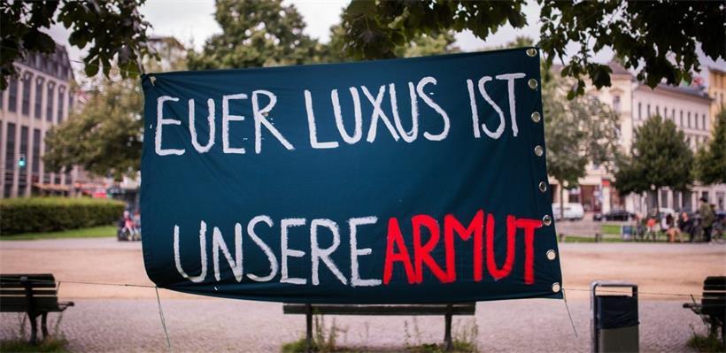 Oxfam: Superreiche Gefahr für die Demokratie 