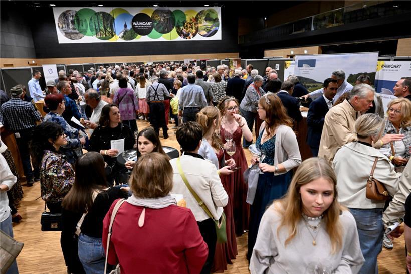 Das Tageblatt auf dem 93. „Maacher Wäimoart“: Weinverkostung im neuen Kulturzentrum 