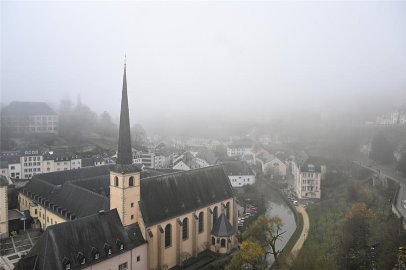 Flächenbrand und Feuerlöscher: Guy Rewenig darüber, wie in Luxemburg ein Zensurfall weggezaubert wird 