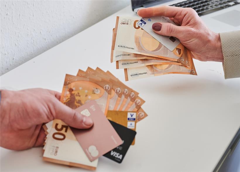 Gleiche Arbeit – gleicher Lohn? Milena Steinmetzer über Armut trotz Arbeit!  