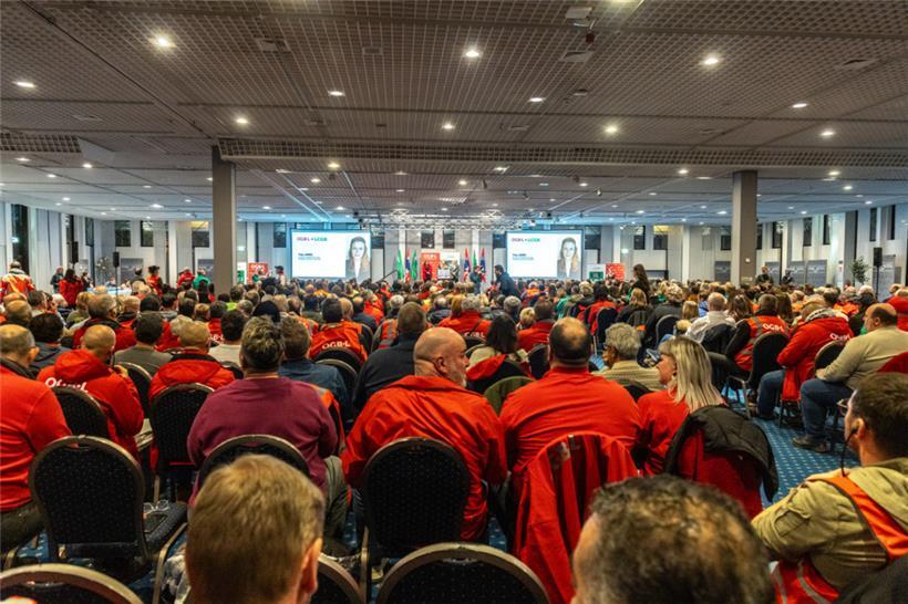 Dezember: Regierungskrisen, Awards Night und ein Jahr Bettelverbot 