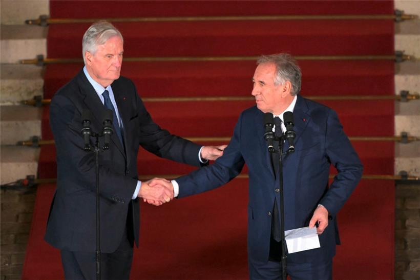 Dezember: Regierungskrisen, Awards Night und ein Jahr Bettelverbot 