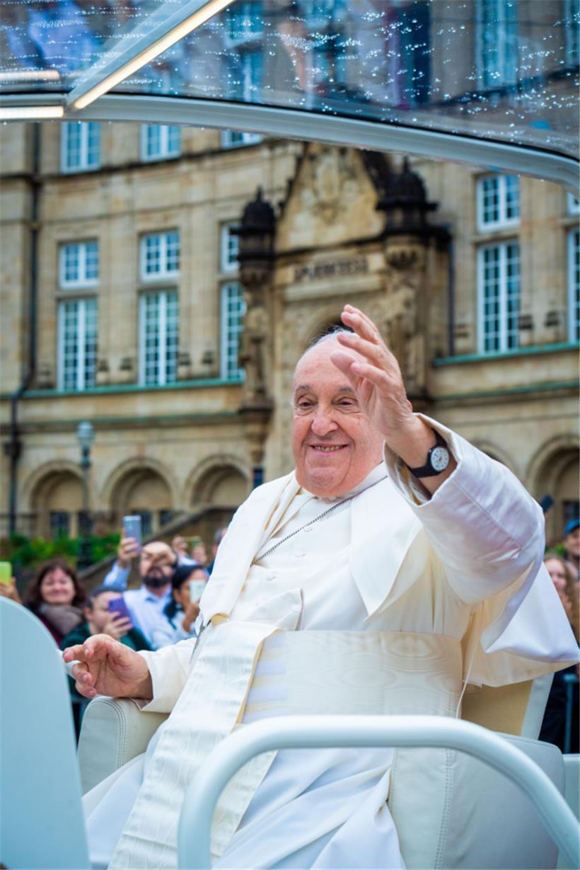 September: Tom Habscheid holt Bronze und der Papst besucht Luxemburg 