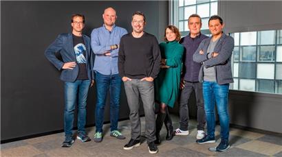 Von links nach rechts: Luc Marteling (News Director), Tom Weber (CTO), Christophe Goossens (CEO), Sandra Bintz (Director of Programmes & Products), Christian Schmitz (COO und stellvertretender CEO) und Daniel Felgueiras Da Cunha (CFO)
