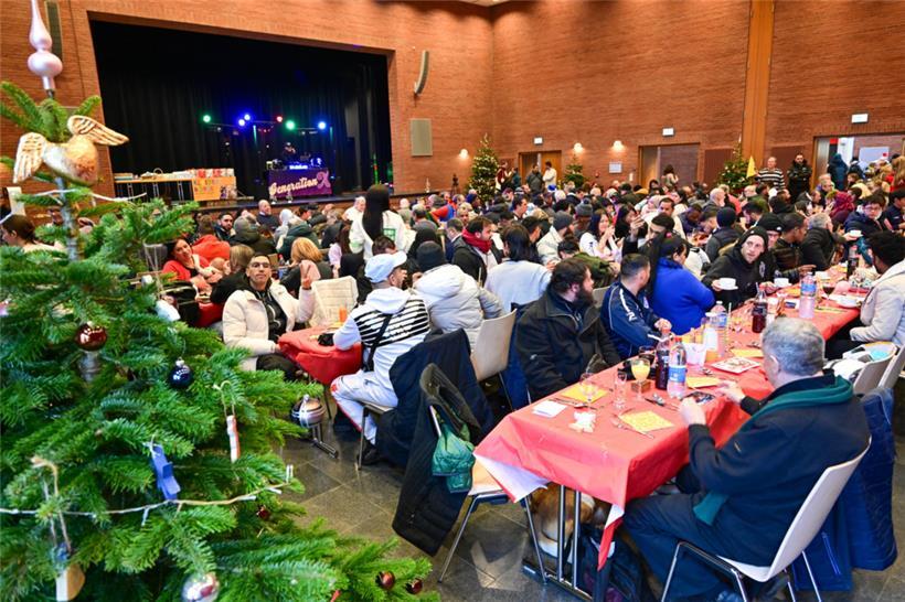 „Stëmm vun der Strooss“ organisiert Weihnachtsfeier für Obdachlose und Bedürftige 