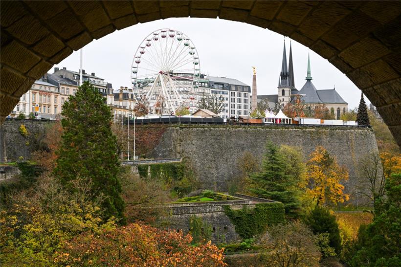 Der Aufbau der Weihnachtsmärkte in Luxemburg-Stadt hat begonnen 