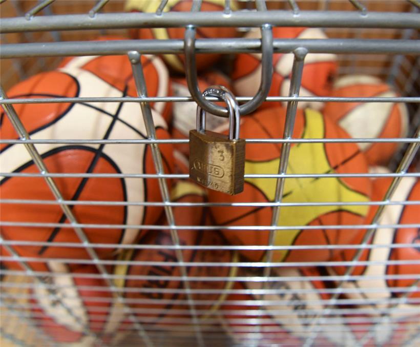 200 Kinder vor verschlossener Tür: Sportangebot wird Nachfrage nicht gerecht 