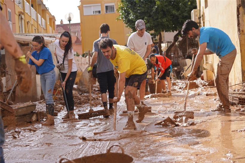 Zahl der Toten steigt laut Innenminister auf 207 