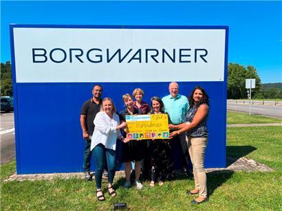 BorgWarner sammelt 1.841 Euro für Schulbau in Marokko