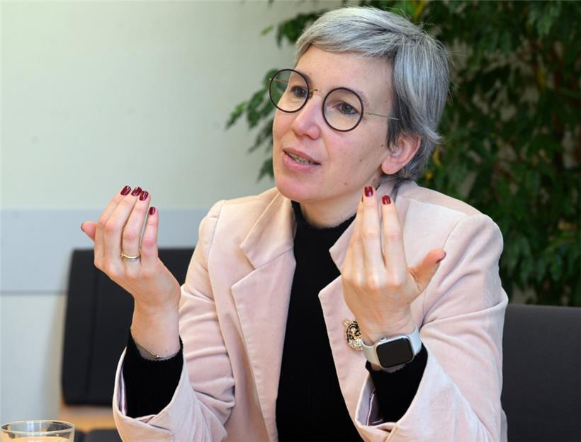 Sam Tanson kritisiert „wirtschaftsliberale“  Regierung und fordert Eingreifen in Caritas-Affäre 