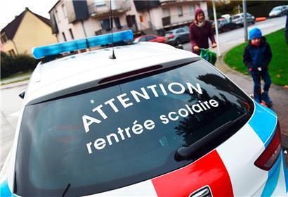 Sicher zur Schule: Polizei gibt Verkehrstipps für Schüler, Eltern und Autofahrer