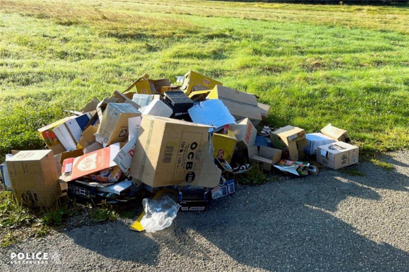 Nach illegaler Müllentsorgung: Polizei sucht nach Zeugen 