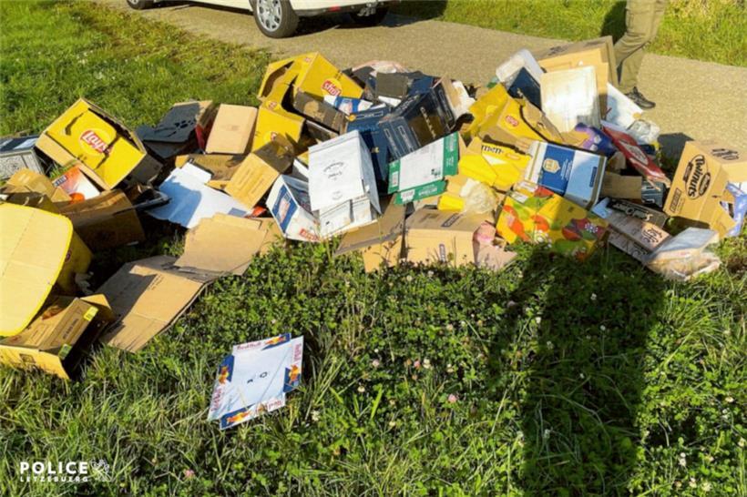 Nach illegaler Müllentsorgung: Polizei sucht nach Zeugen 