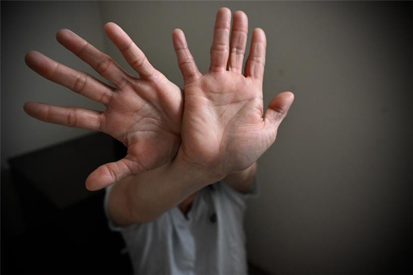 Wenn Kinder klagen: Diese Maßnahmen sollen Minderjährige gegen häusliche Gewalt schützen 