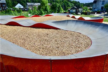 Pumptrack steht jetzt im Schlassgoart