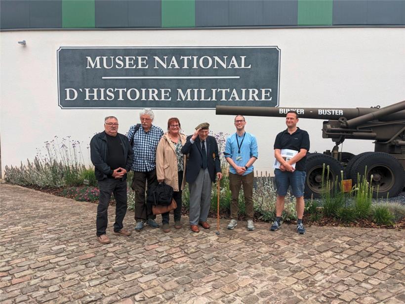 99-jähriger Kriegsveteran besuchte das MNHM 