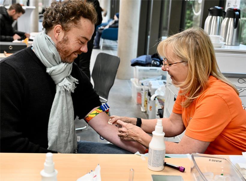 Nancy sucht einen passenden Stammzellenspender 