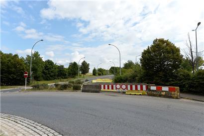 Die neue Deckschicht auf der A13 könnte ab Freitag für Verkehrsprobleme sorgen 