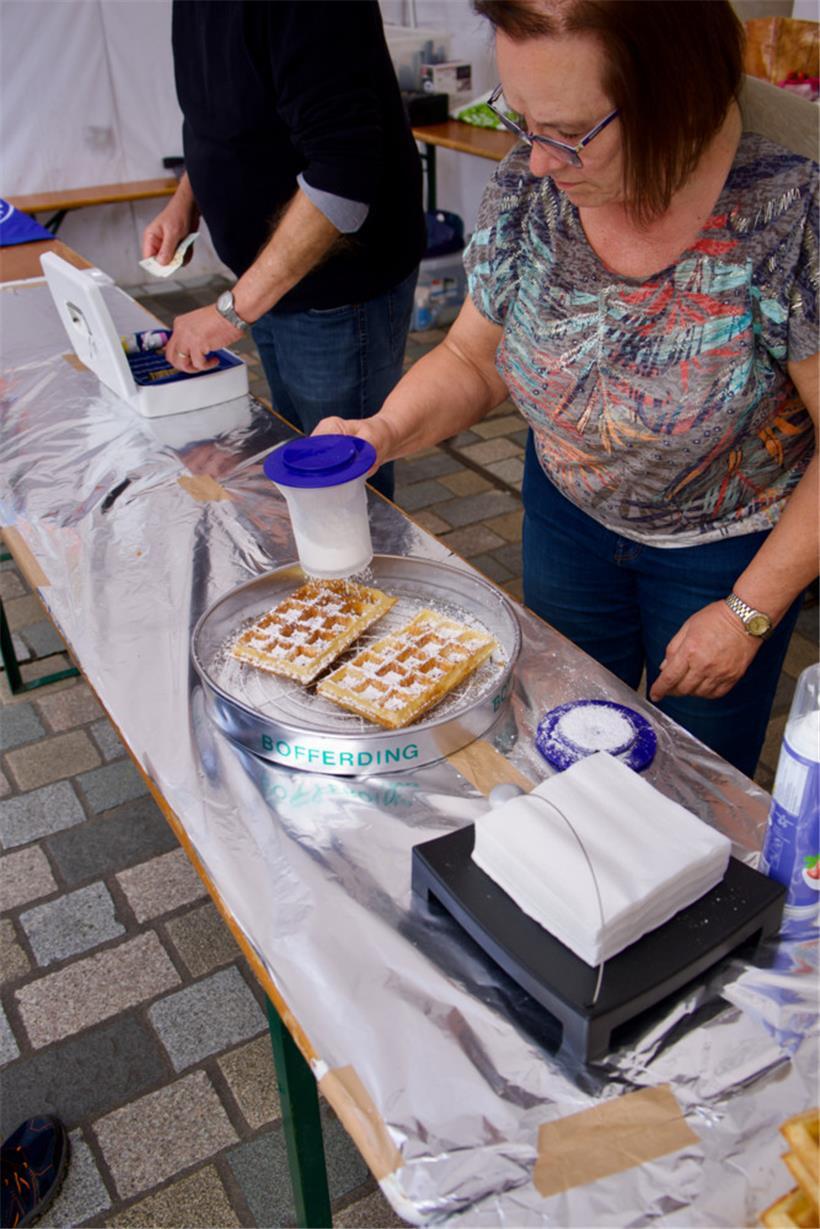 Eine süße Tradition: Der DT Esch Abol verkauft am Nationalfeiertag seine berühmten Waffeln 