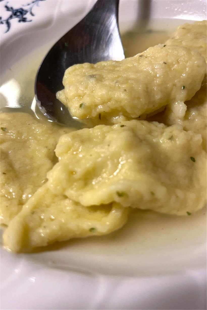 Kann Gastronomie rassistisch sein? Oder: Wie man aus „Lëtzebuerger Iessekascht“ eine Waffe macht 