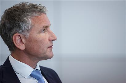 AfD-Politiker Höcke wegen NS-Parole zu Geldstrafe von 13.000 Euro verurteilt