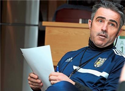 Merci, Décken! Noruff op den Dan Theis