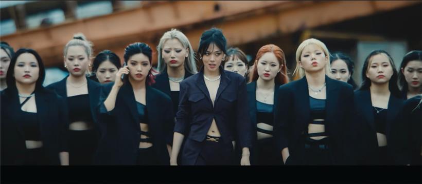 Dystopie, Rebellion und Emanzipation: BIBIs „Lowlife Princess: Noir“ ist ein starkes Debüt 