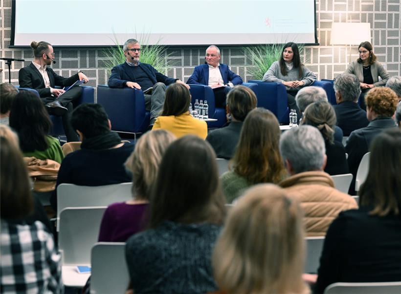 Unbelehrbar? Von der Kluft zwischen Kulturprogrammierung und Berichterstattung 