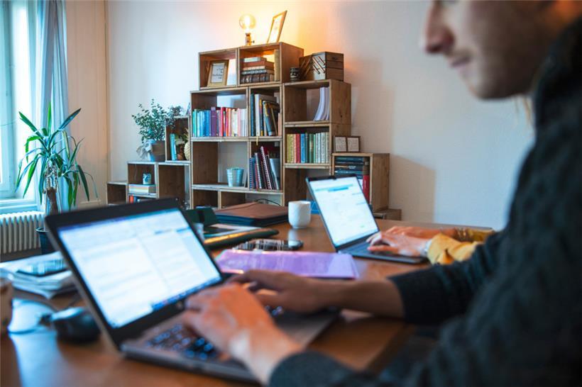 Platz zwei innerhalb der EU: 54 Prozent aller Erwerbstätigen arbeiten teils oder ganz im Homeoffice 