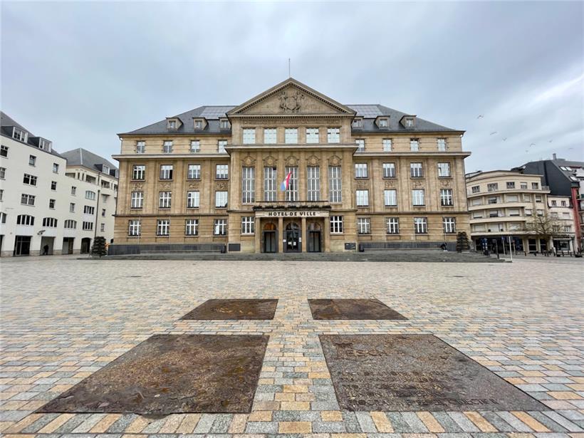 Escher Schöffenrat beruft Pressekonferenz ein – zusammen mit Cactus und „Ponts et chaussées“ 