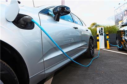 Drastischer Preisanstieg an Ladestationen – Regierung reagiert mit Subventionsmaßnahmen