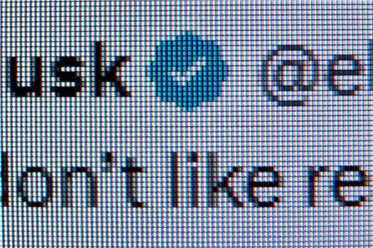 Twitter entfernt im großen Stil den blauen Haken – auch bei Trump, Gates, Gaga